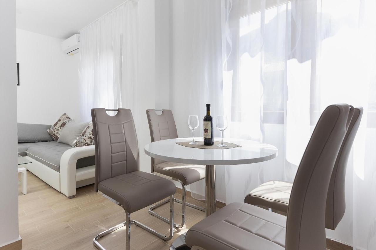 Muo Sea Front Apartments Котор Экстерьер фото