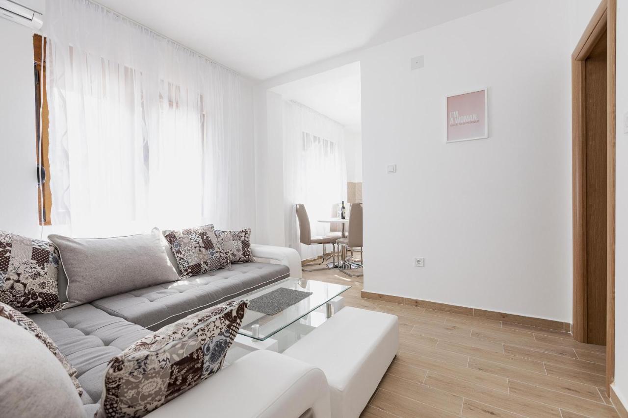 Muo Sea Front Apartments Котор Экстерьер фото