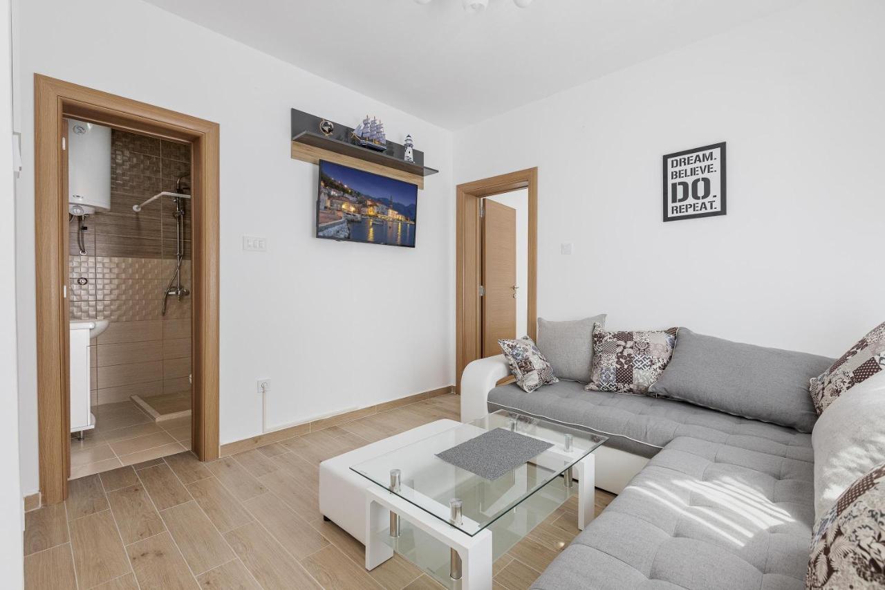 Muo Sea Front Apartments Котор Экстерьер фото