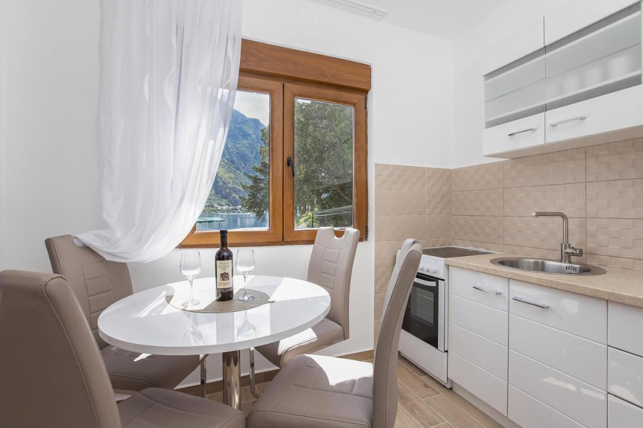 Muo Sea Front Apartments Котор Экстерьер фото